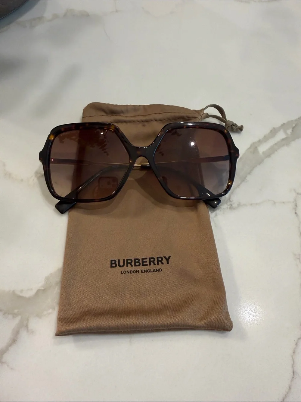 Burberry authentic accessory
